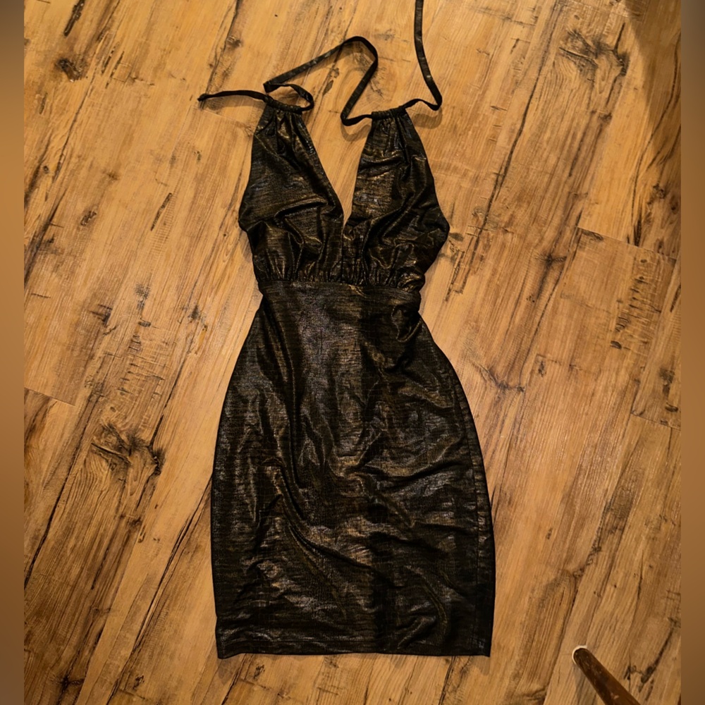 NikiBiki size small halter dress withh zip back